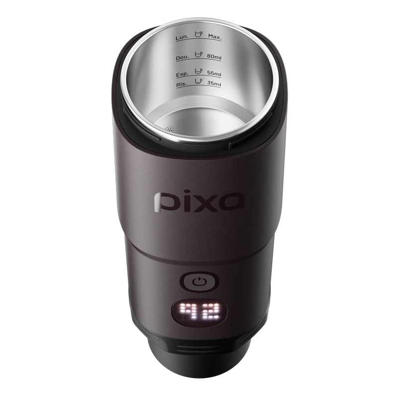 Wacaco® Pixapresso електрическа кафемашина с мерителни маркировки, бутон за захранване и LED индикатори на тъмно тяло.